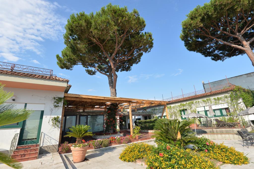 Miramare Residence Pozzuoli Eksteriør billede